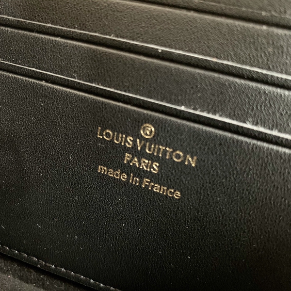 ルイヴィトンバッグ着用イメージ